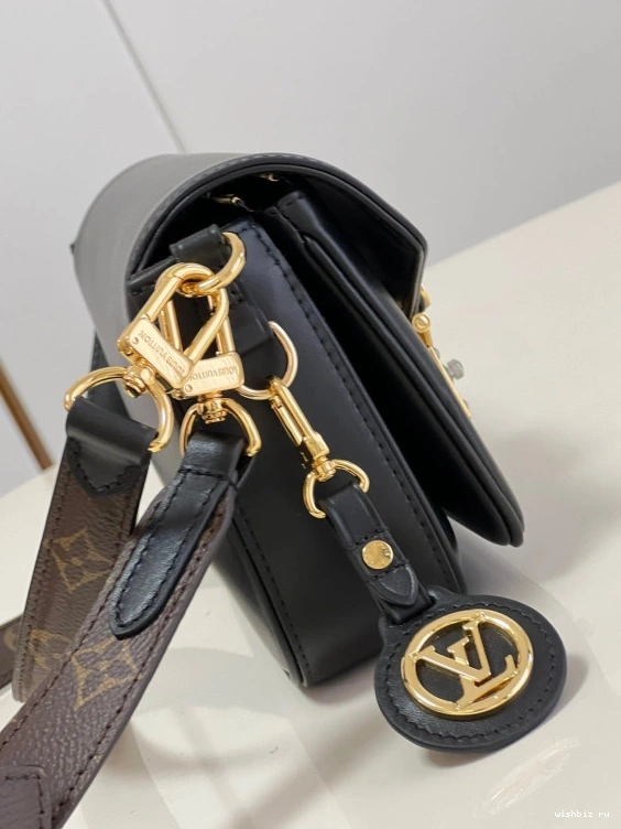 WIS Vuitton Louis SWING 1030